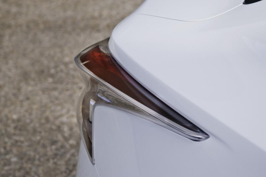  Nissan Ellure Concept 2010 года  (фото 24 из 52)